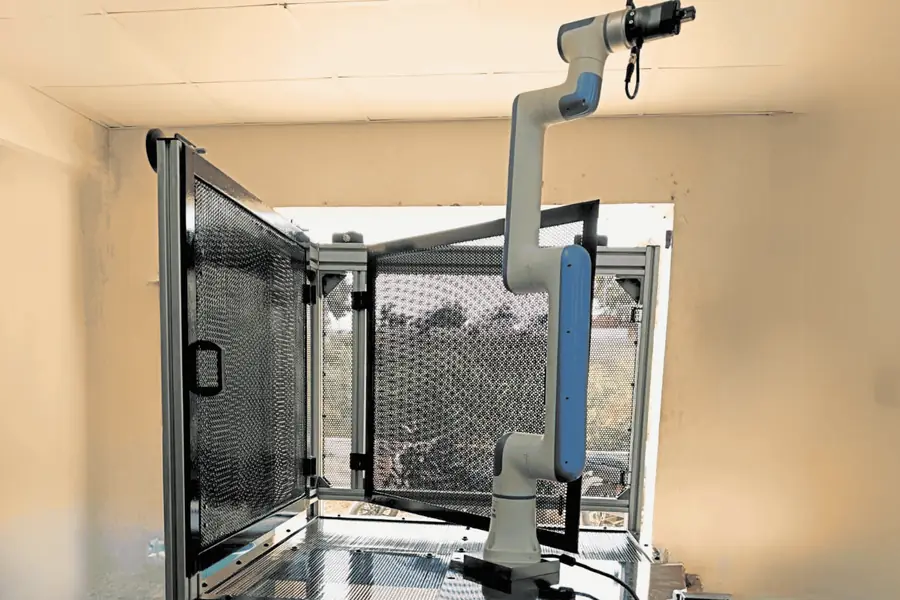 Cobot workbench cell with REST API control